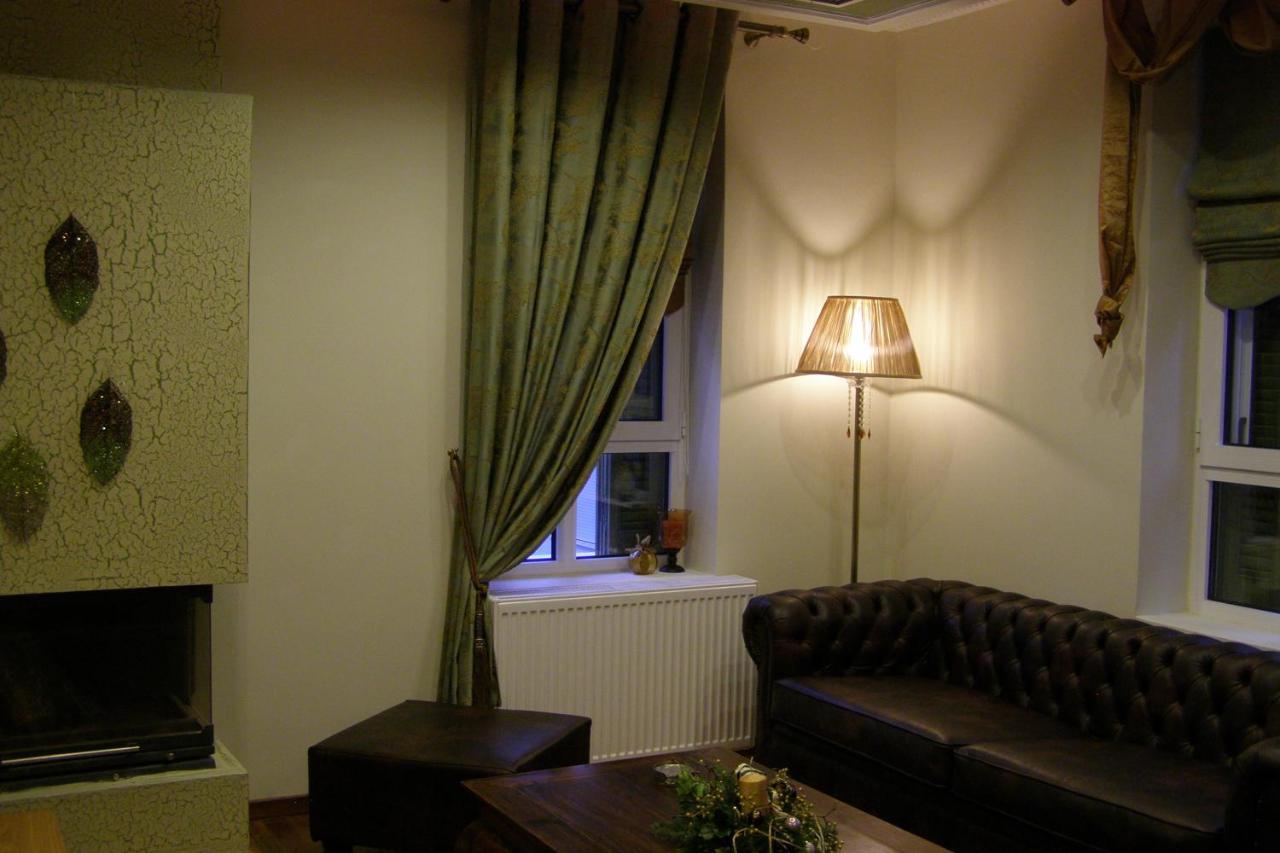 Room "Frog" In A Neoclasical House Kastoria Exteriér fotografie